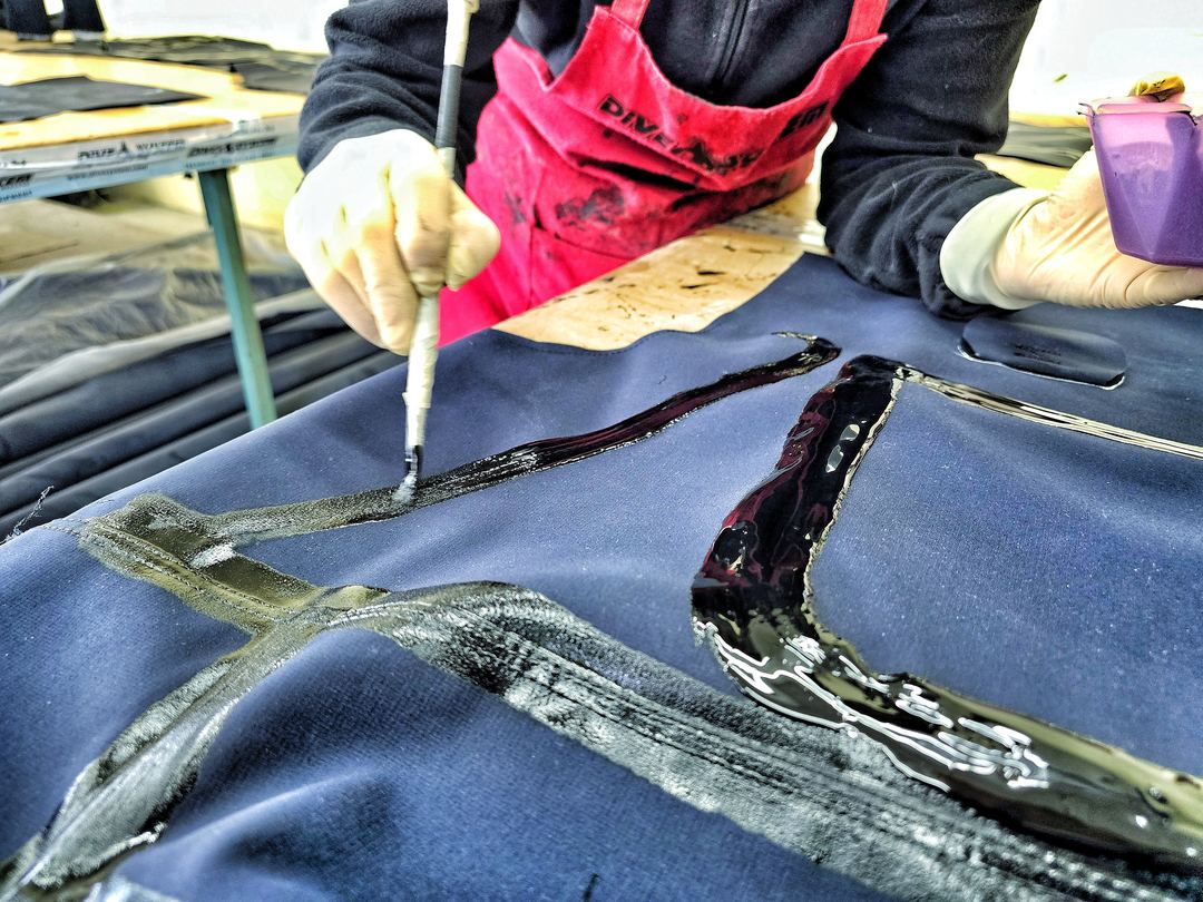 Seams sealed by hand with Aquasure®